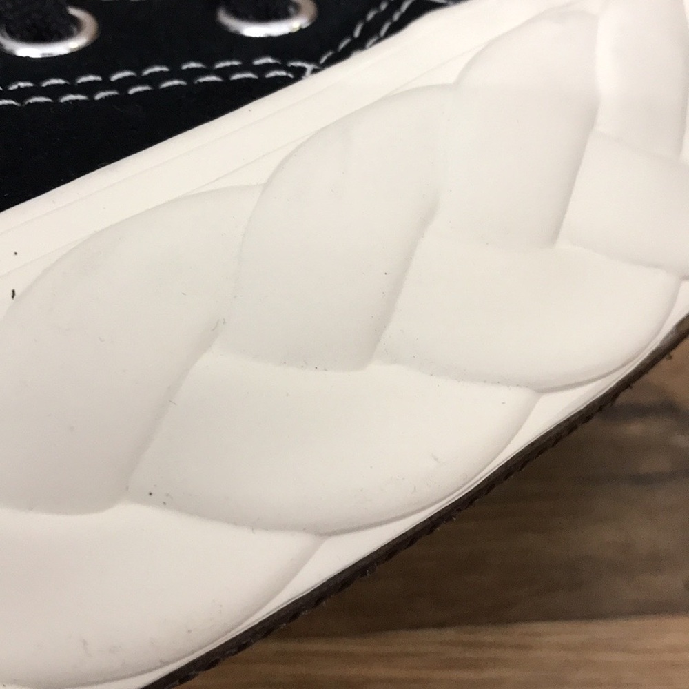 PLATFORM LEATHER CONVERSE HIGH TOP BRAND NEW - Picture 7 of 14